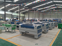 Máy cắt vải quần áo Lazer lập trình - 3