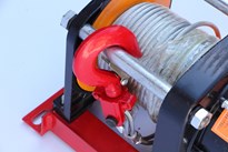 Máy kéo bằng dây tời